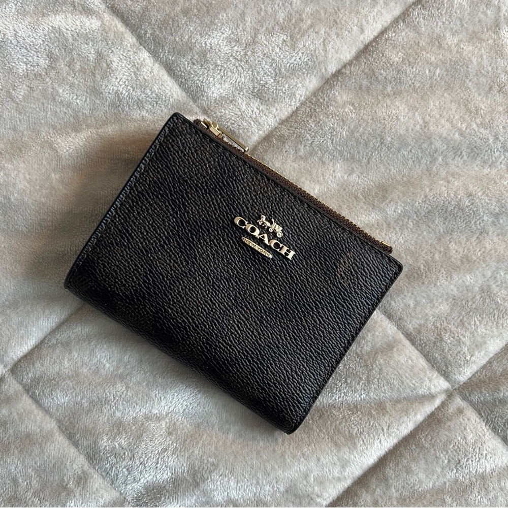 Coach Wallet in Classic Monogram with Gold Logo